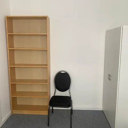 Goldstar Naehe Messe Apartment *