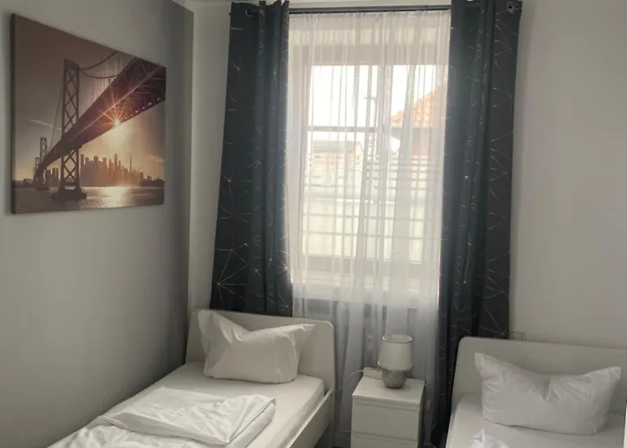 公寓 Goldstar Naehe Messe 萨尔斯塔特